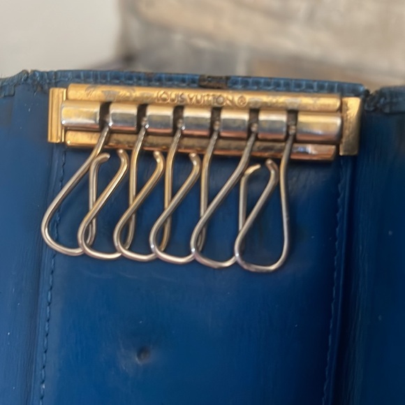 LV Blue epi key holder - Picture 10 of 11